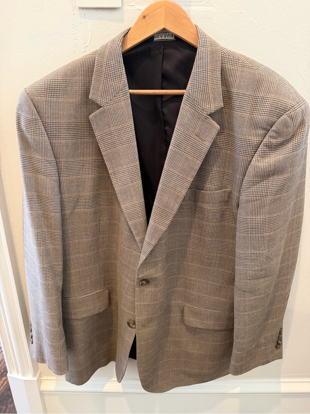 Jos. A. Bank Traveler’s Collection Men’s Brown/Tan Plaid Blazer Sport Coat 46R